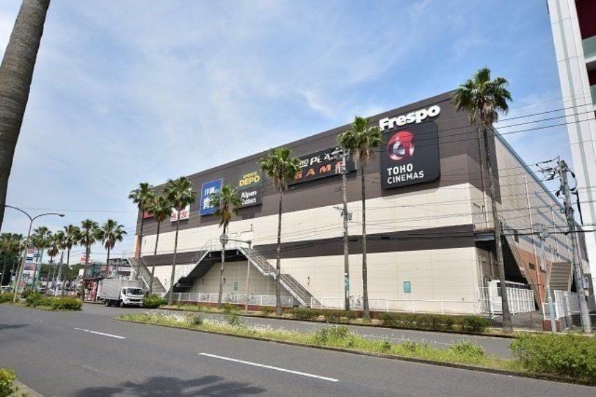 ショッピングセンター フレスポジャングルパーク【フレスポジャングルパーク】鹿児島市与次郎1丁目にある大型商業施設です。駐車場有り（901台・無料）