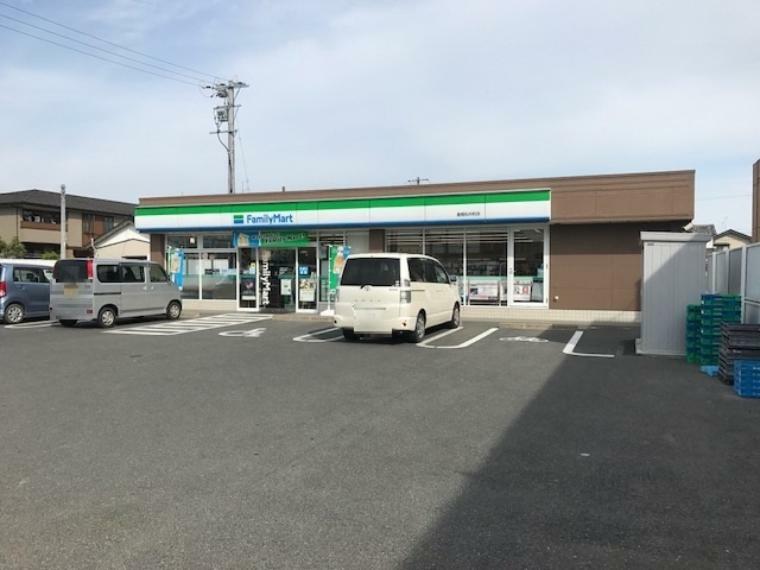 コンビニ ファミリーマート豊橋松井町店