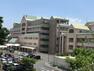 病院 地方独立行政法人神奈川県立病院機構神奈川県立こども医療センター（とても静かで広く、キッズスペースもあり、折り紙コーナー、図書室などがある。こどものための心強い病院。）