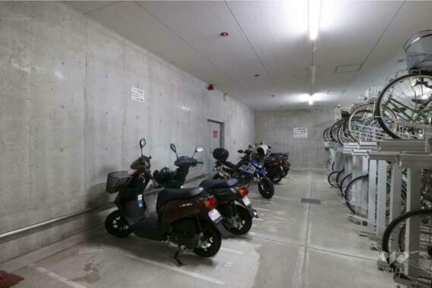 駐輪場 バイク置場