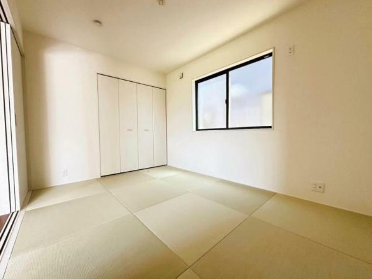 6畳の和室は収納スペースもたっぷりあるので急な来客にも安心です。