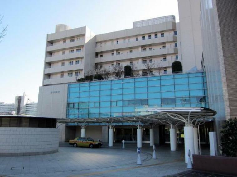 病院 豊島病院:徒歩7分の距離にあるため、突然のお子様の発熱にもすぐに駆けつけられます（514m）