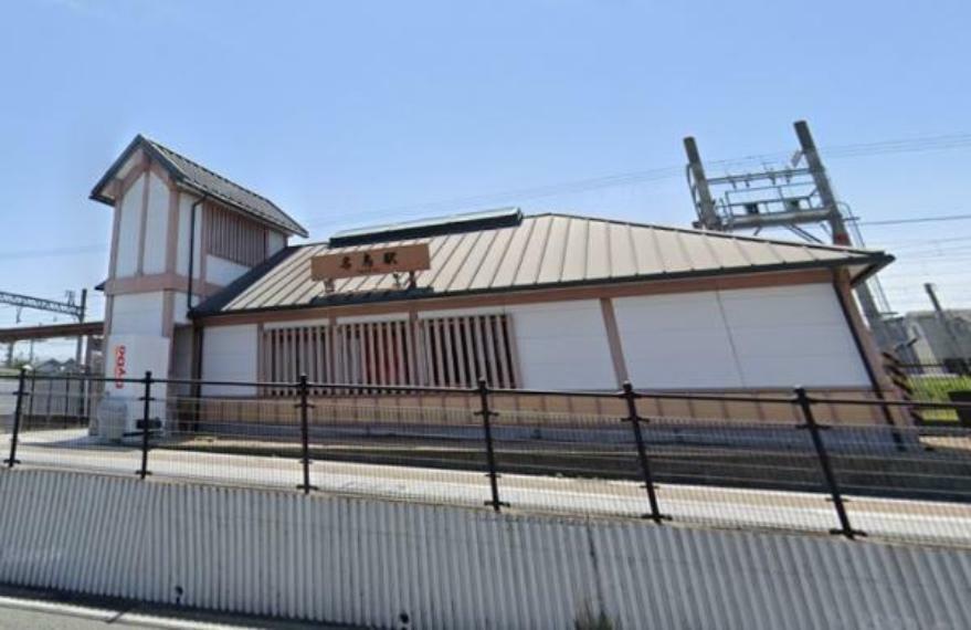 西鉄貝塚線「名島」駅まで徒歩20分（1600M）です。「貝塚」駅で乗り換えで、福岡市営地下鉄に直結していますので、天神までスムーズですよ。電車は渋滞の心配なく通勤・通学に便利です。