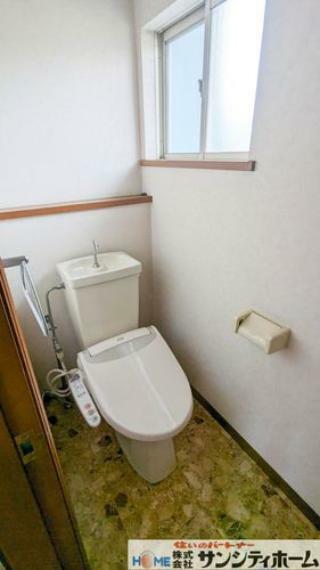 トイレ 1階、2階にトイレがあるので朝の忙しい時間も安心ですね！