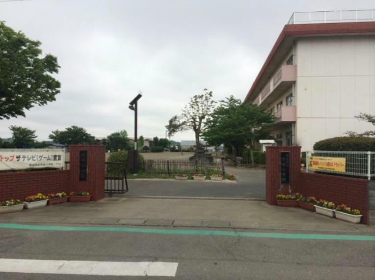 小学校 【小学校】熊谷市立　市田小学校まで513m