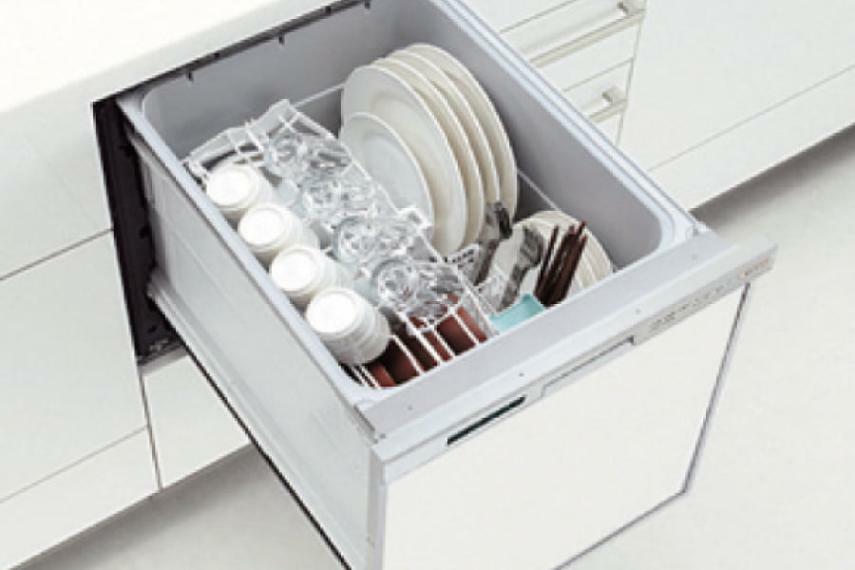 食器洗い乾燥機  後片付けをサポートするビルトインタイプの食器洗浄乾燥機が標準装備。家事の時間短縮になるだけでなく、水道代の節約にもつながり一石二鳥です。