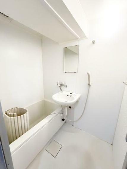 浴室 【現在の室内状況】リノベーションによりオリジナルの住空間を創造されてみませんか。