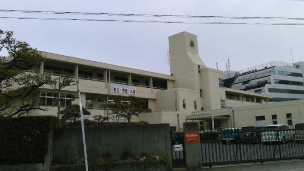 中学校 坂町立坂中学校 1222m
