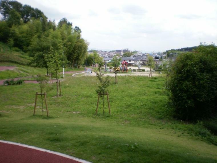 公園 【公園】箕面東公園まで2046m