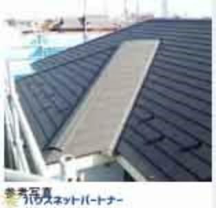 構造・工法・仕様 屋根には重さが陶器瓦の約1/2以下の、カラーベストを採用、屋根を軽くす ることで地震時の建物の揺れを軽減することができ、住宅の耐久性も向上しま す。