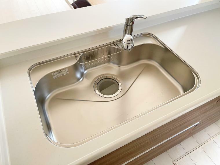 キッチン ≪浄水器一体型シャワー水栓≫浄水と原水をワンタッチで切り替えられる浄水機能付水栓です！