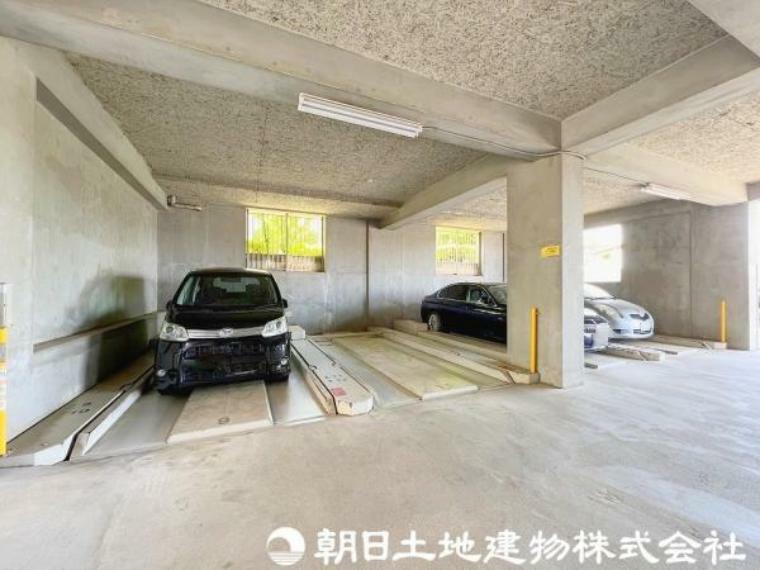 駐車場 駐車場があるため車通勤の方にも安心なマンションです！