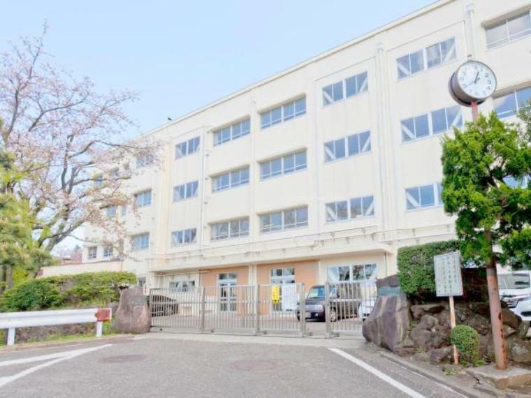中学校 横浜市立豊田中学校　約560m　落ち着いた環境にある中学校