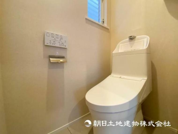 【トイレ】寒い季節でも暖かい便座で快適に使用できる機能はとても有難いですね