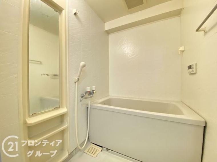 浴室 ロビーは重厚感があり、上質な空間を演出しています