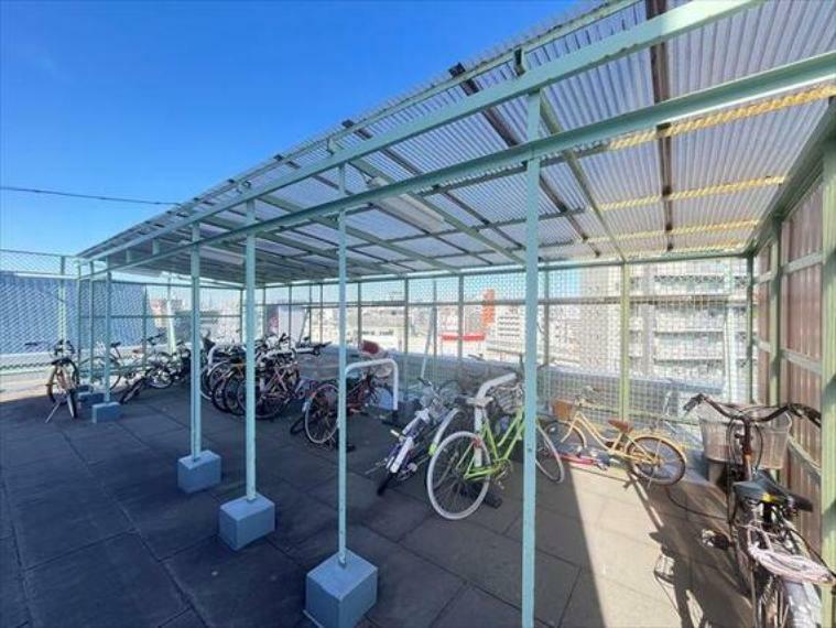 自転車置き場:無料・屋上に置場