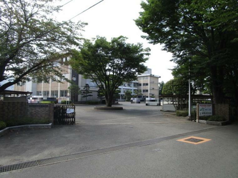 福島市立福島第一中学校まで徒歩27分（約2120m）