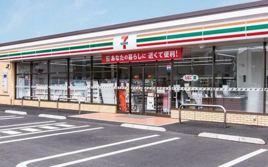コンビニ セブン-イレブン 草加柳島店