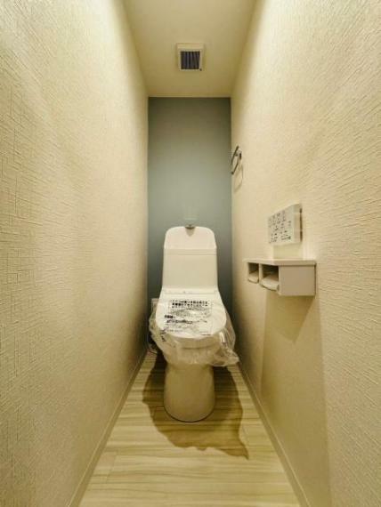 トイレ ウォシュレット仕様の一体型多機能トイレです！