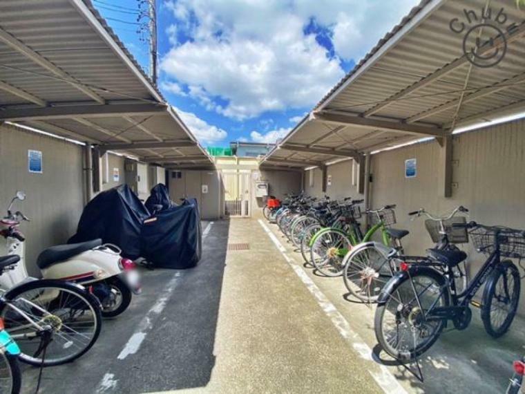 屋根付きの駐輪場・バイク置き場