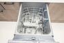 キッチン ビルトイン食器洗浄機は高温のお湯や高圧水流を使うことにより油汚を効果的に落としてくれます。