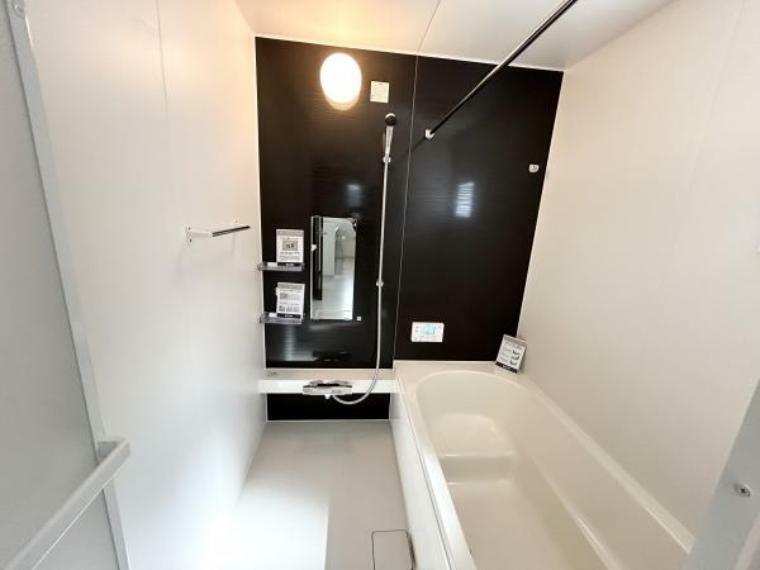 浴室 【浴室】浴室乾燥暖房機付きで、カビの予防やヒートショックの予防にも一役。