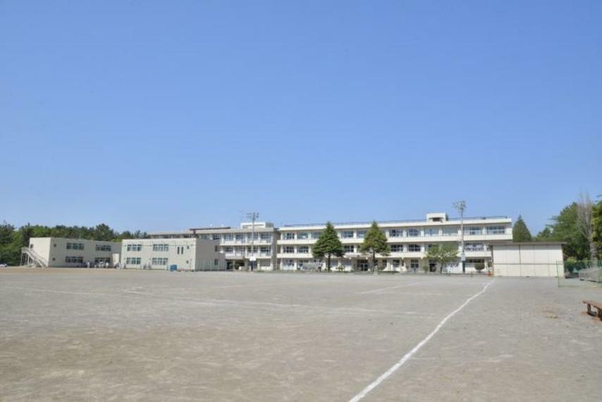 中学校 千葉市立幕張西中学校 徒歩9分。