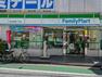コンビニ ファミリーマート 横浜富岡西七丁目店（オリジナルブランド商品やホットスナック・コーヒーも人気です。）