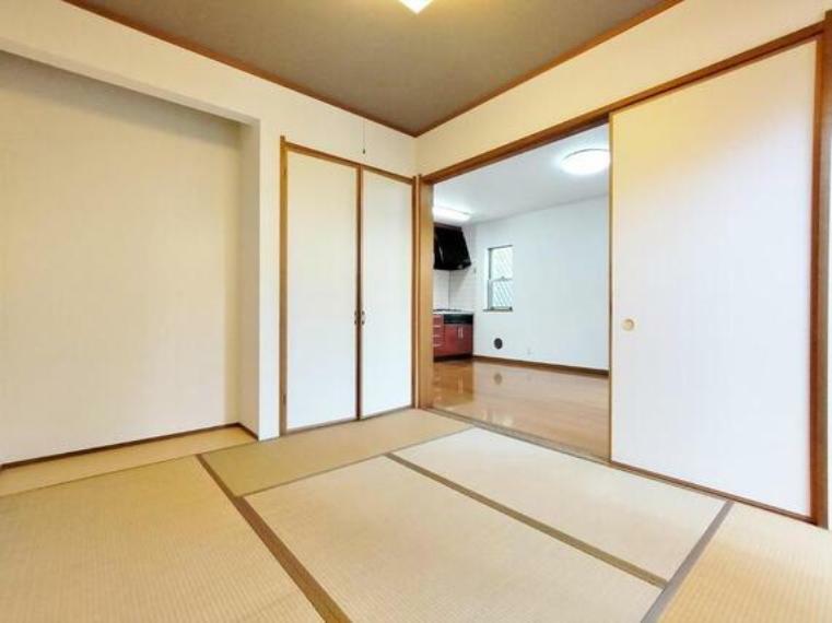 和室 和室があることはご自宅に落ち着きと癒しの空間が生まれます。来客時の客室としても利用できますし、お子様のプレイルームやお昼寝にとても最適なお部屋です。