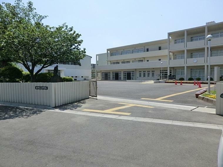 中学校 （松戸市立小金中学校）校則が厳しいが良い学校だと思います。行事に積極的です