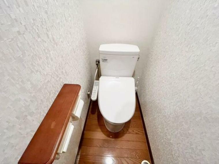 トイレ 毎日使う場所だからこそ、使い勝手を考慮しました。落ち着いた空間で安らぎのひとときを。