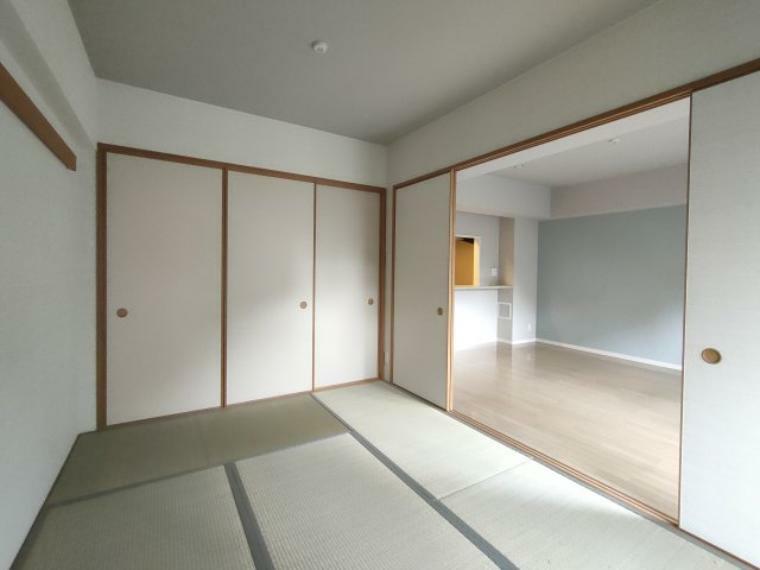 和室 【和室】 引き戸を開け放てば2部屋が一体となり広々とした快適空間が生まれます。