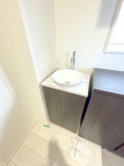 洗面化粧台 1階の手洗い場です。