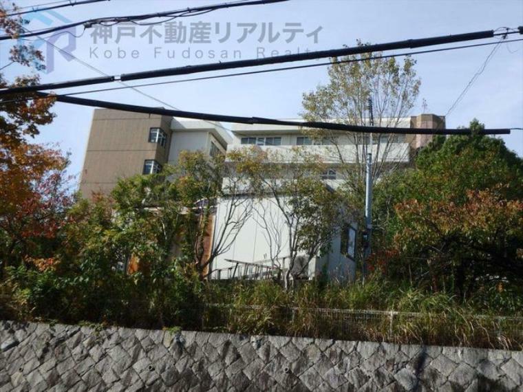 病院 地方独立行政法人神戸市民病院機構神戸市立西神戸医療センター 徒歩37分。