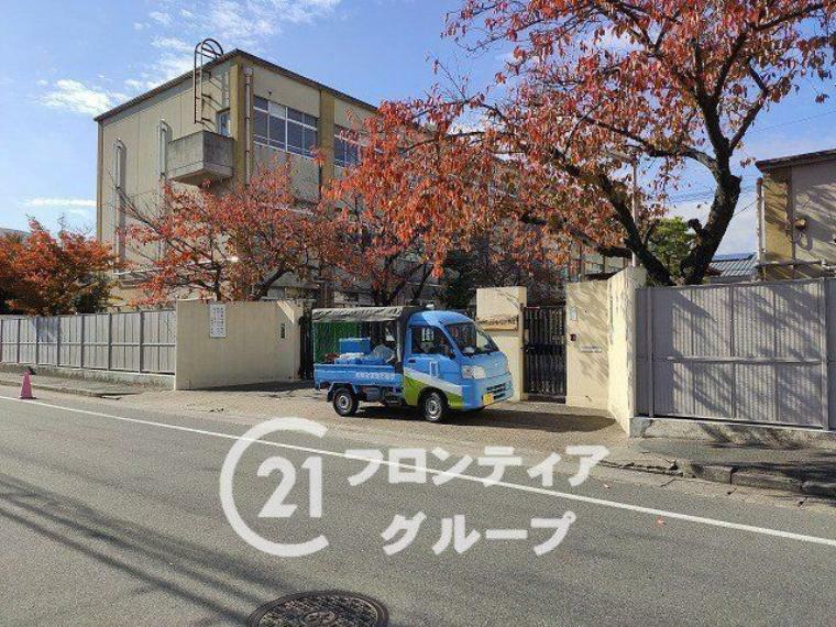 小学校 京都市立下鳥羽小学校 徒歩13分。