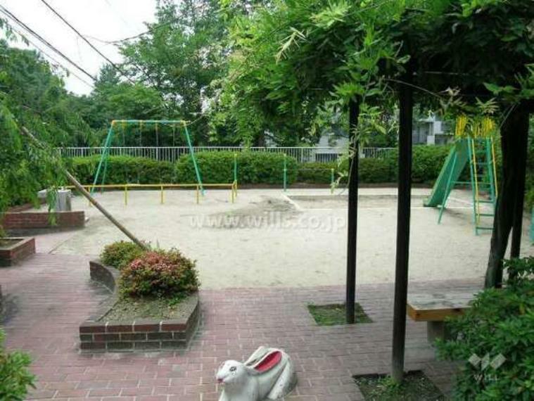 敷地に隣接する公園