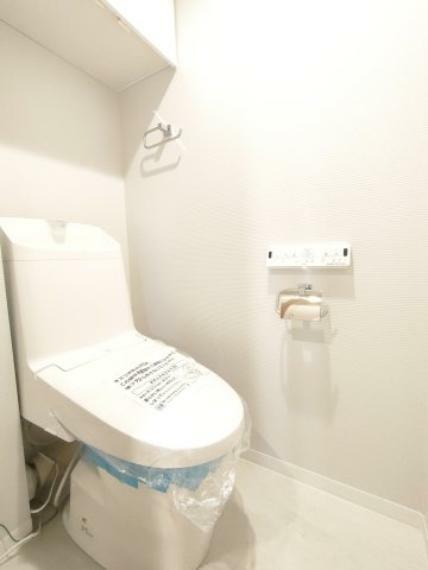 トイレ ・トイレ 清潔感のある空間に、使いやすく調整可能な洗浄機能を標準装備。