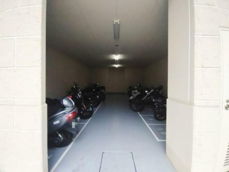 駐輪場 敷地内バイク置き場です！