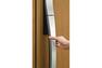 防犯設備 【玄関ドアシステムキー】  玄関ドアシステムキーには、リモコンキーを持っていればドアに近づくだけで解錠する便利なノータッチスタイルを採用。オートロックにすることもでき、様々なシーンに対応します。
