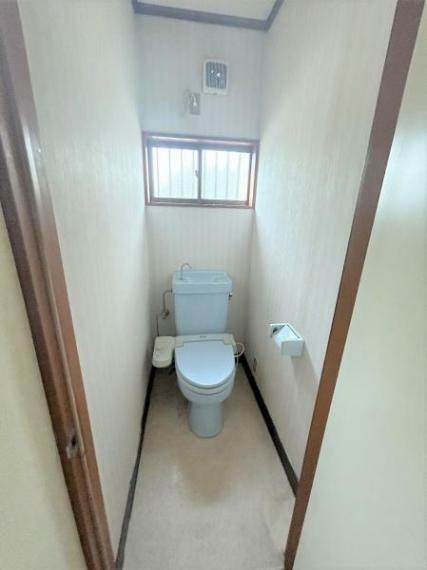 トイレ 【現況販売】1階トイレのお写真です。