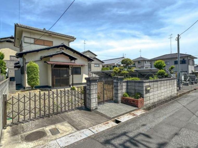 外観写真 【住宅ローン減税対象】価格には消費税、リフォーム費用を含みます。リフォーム中でもご案内可能。内覧希望の方はお電話ください。