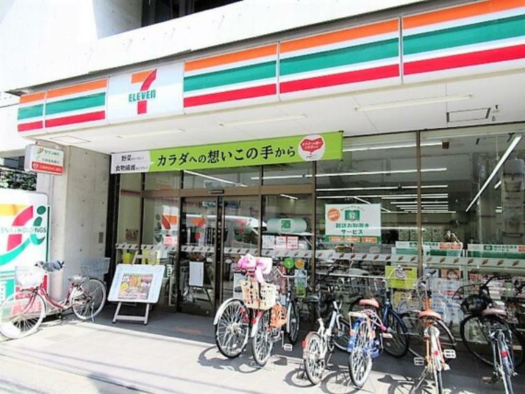 コンビニ セブンイレブン荻窪四面道東店