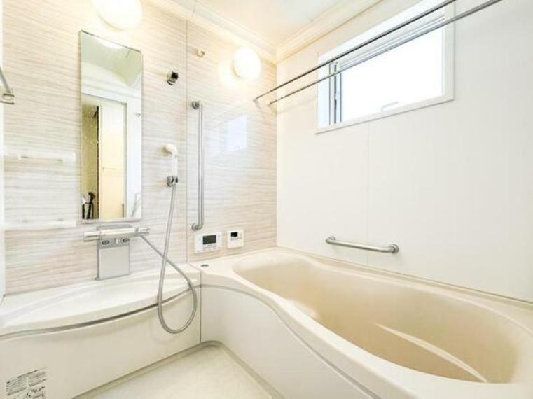 浴室 ミストサウナ付きのお風呂は、もちろん浴室乾燥機も付いております。