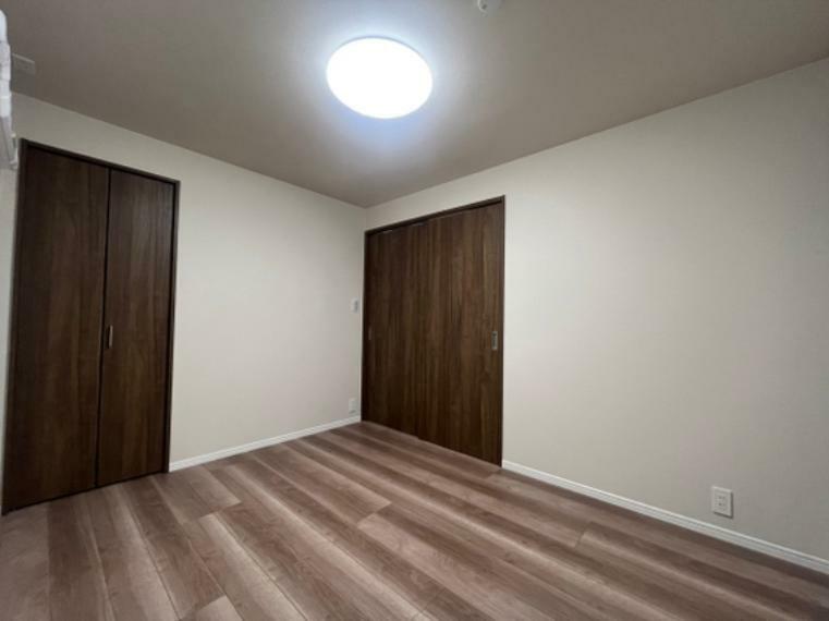壁が多い間取りは家具のレイアウトがしやすく、お部屋を有効にお使いいただけます。