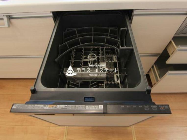 家事の時短に繋がる食器洗い乾燥機です。家族時間を増やすことができますね。