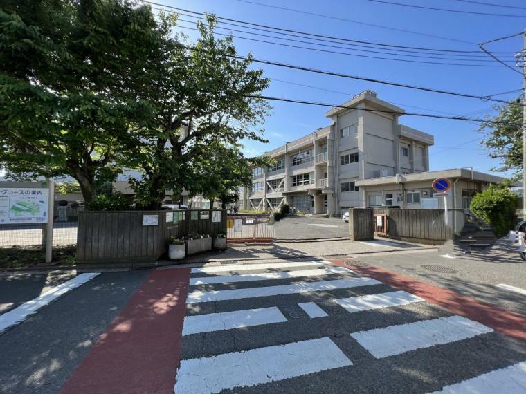 小学校 横須賀市立長井小学校まで約730m（徒歩10分）