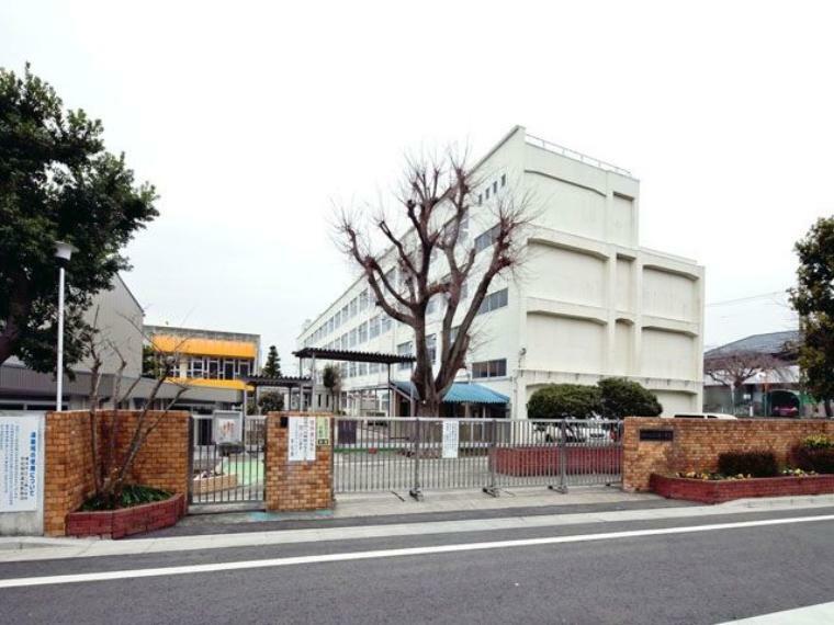 小学校 横浜市立二つ橋小学校 徒歩7分。