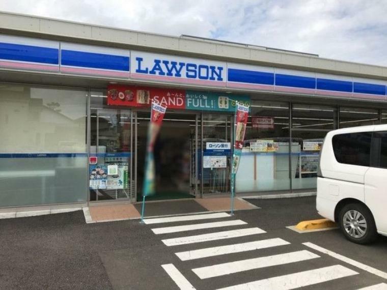 コンビニ ローソン下和泉店 徒歩9分。