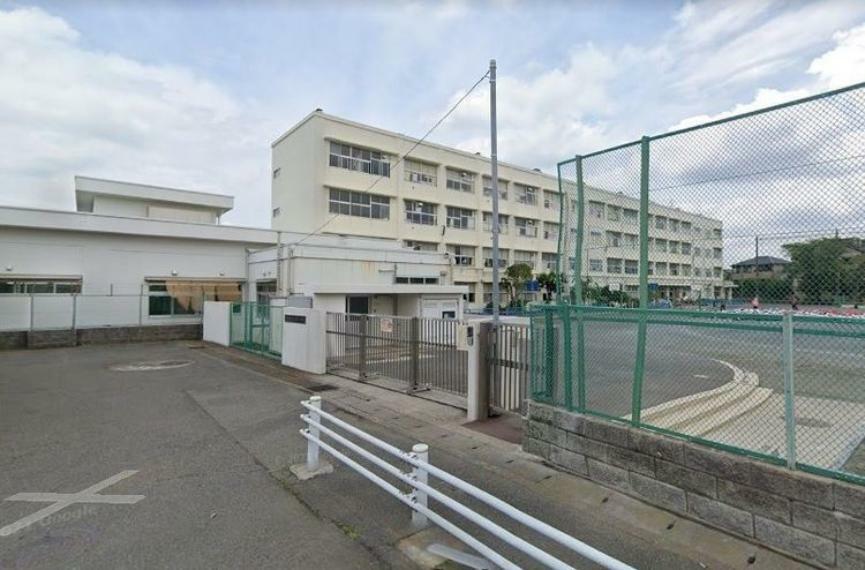 小学校 横浜市立上星川小学校 徒歩12分。