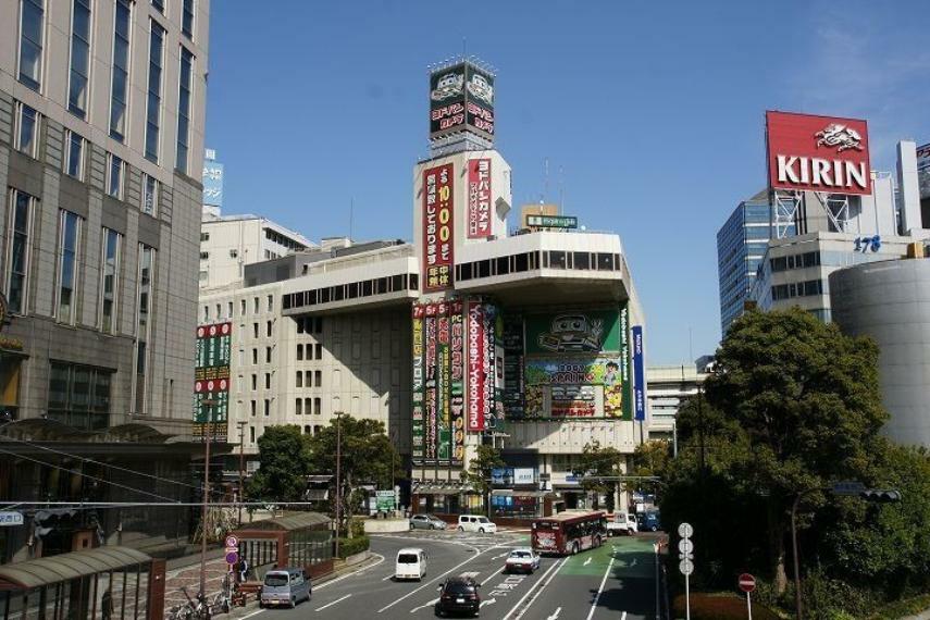 ショッピングセンター ヨドバシカメラ マルチメディア横浜 徒歩40分。